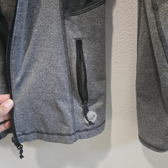 Roxy dri flight grey lightweight jacket, size large. - Picture 5 of 7